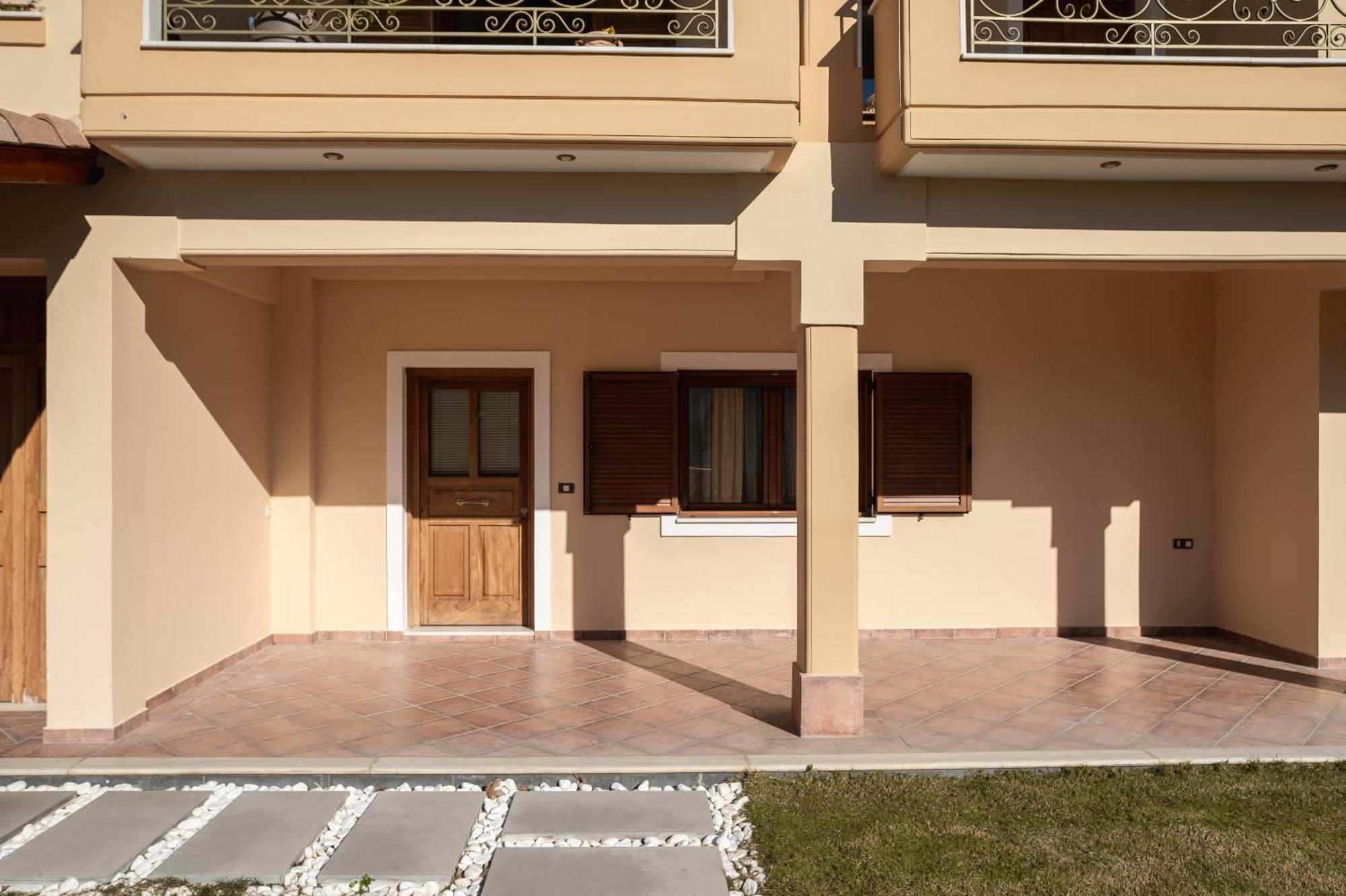 Elegance Suites Plataria Extérieur photo