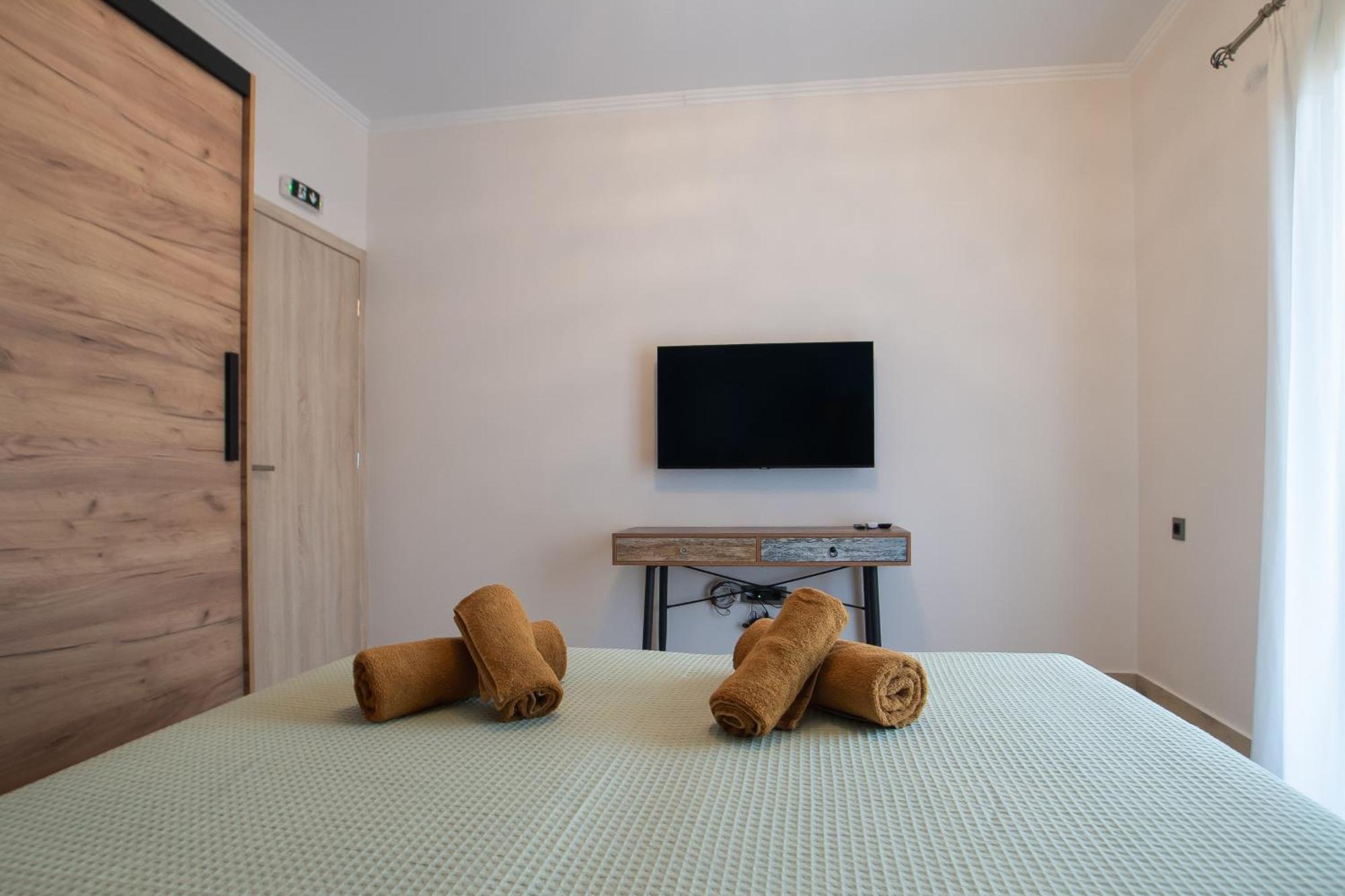 Elegance Suites Plataria Extérieur photo